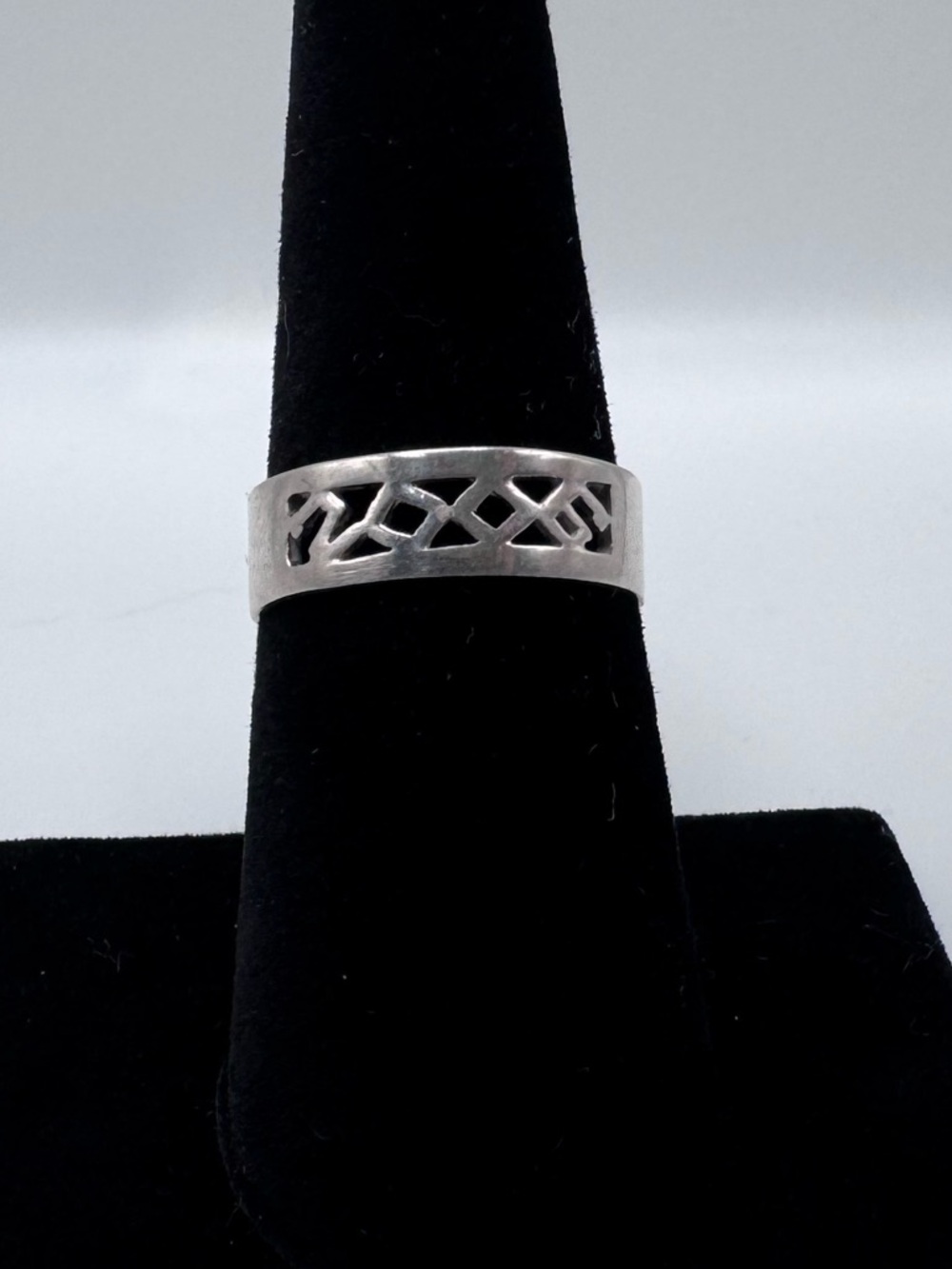 925 Sterling Silver 2006 Cutout Ring Sz 7